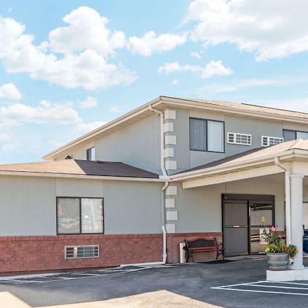 Готель Super 8 By Wyndham Poplar Bluff Missouri Екстер'єр фото
